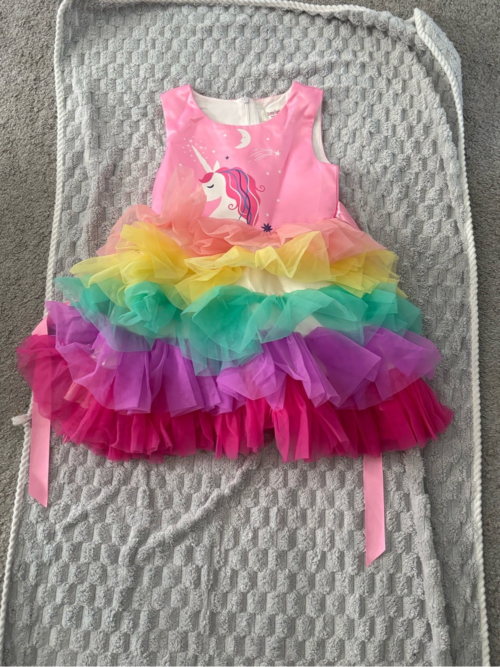 Girls Size 5 - cute jumper
